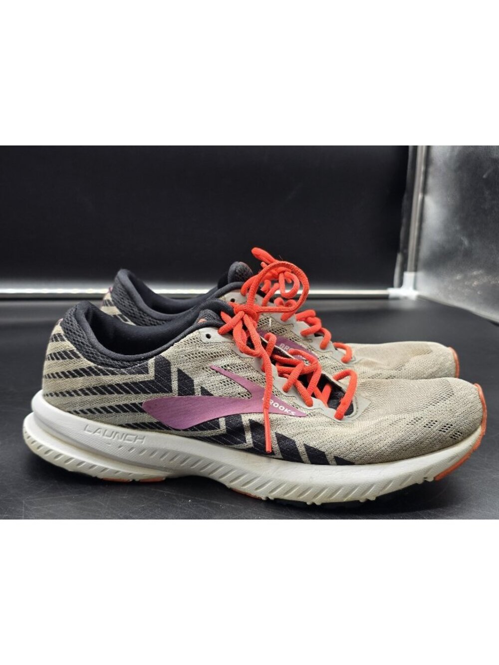Brooks Launch 6 Shoes Womens Size 8.5 Multicolor Mesh Running Sneakers Stained